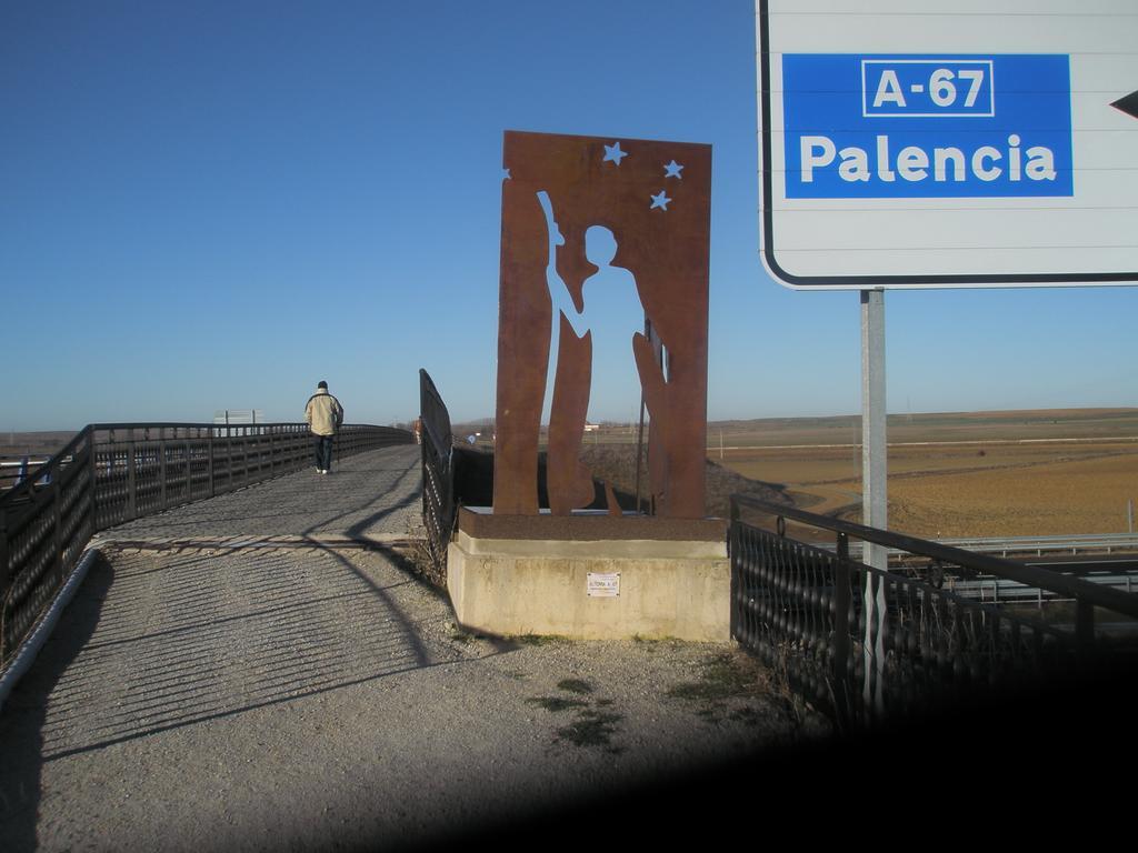 ホテル Apartamento Pension La Via Lactea Frómista エクステリア 写真