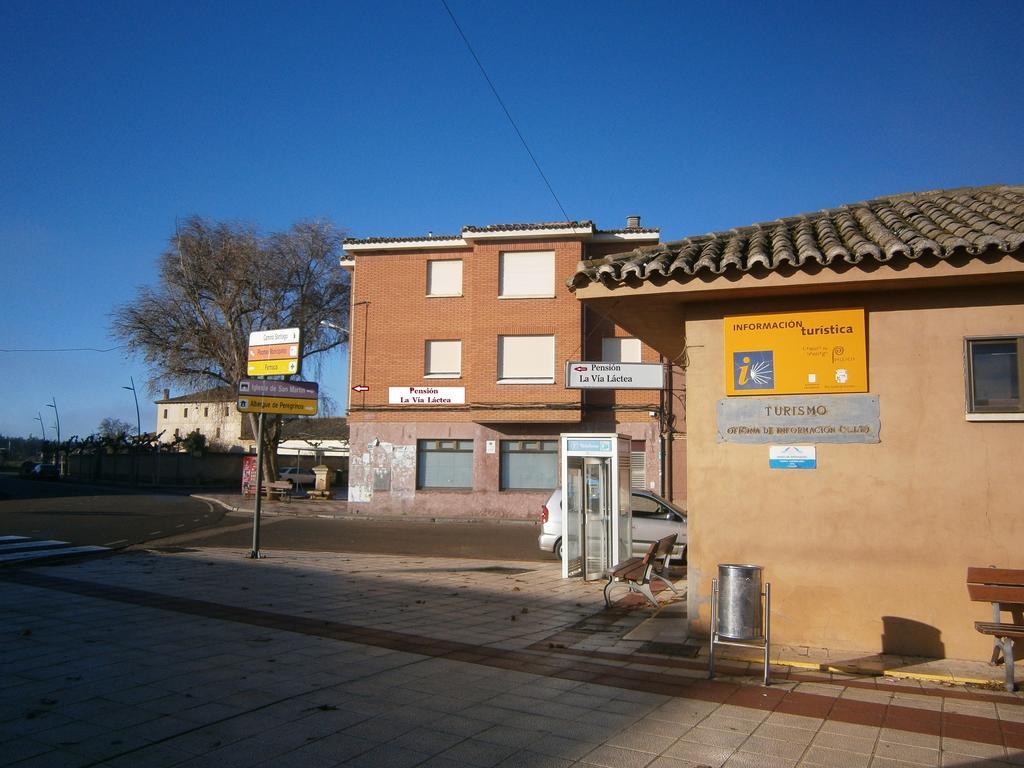 ホテル Apartamento Pension La Via Lactea Frómista 部屋 写真